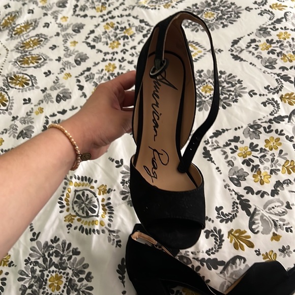 American Rag Heels 👠 - Picture 4 of 7